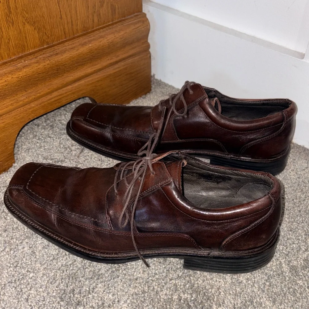 Johnston and Murphy Men’s Dress Shoes